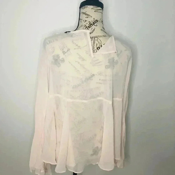 ⬇️👉Bik Bok Bell Sleeves Flowing Blouse - Picture 4 of 4